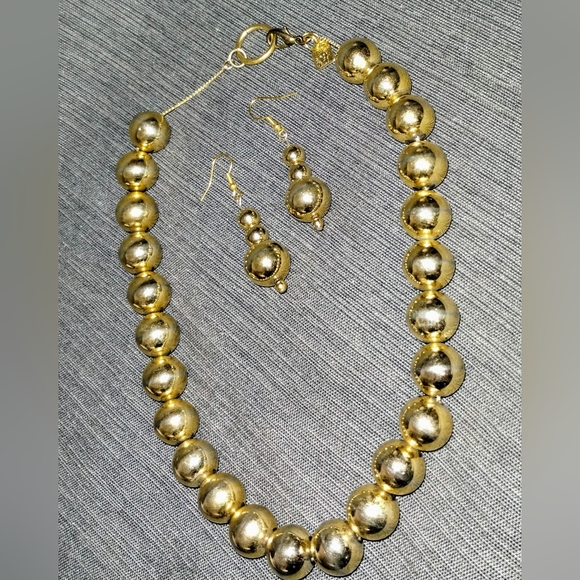 Vintage Anne Klein Chunky Gold Ball Necklace & Matching Earrings Set - Picture 6 of 11